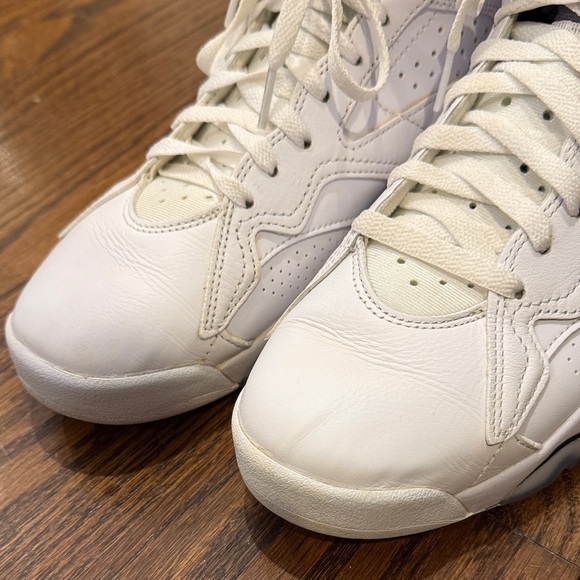 Jordan MVP White and Black Sneakers Size 9.5 - Picture 8 of 16